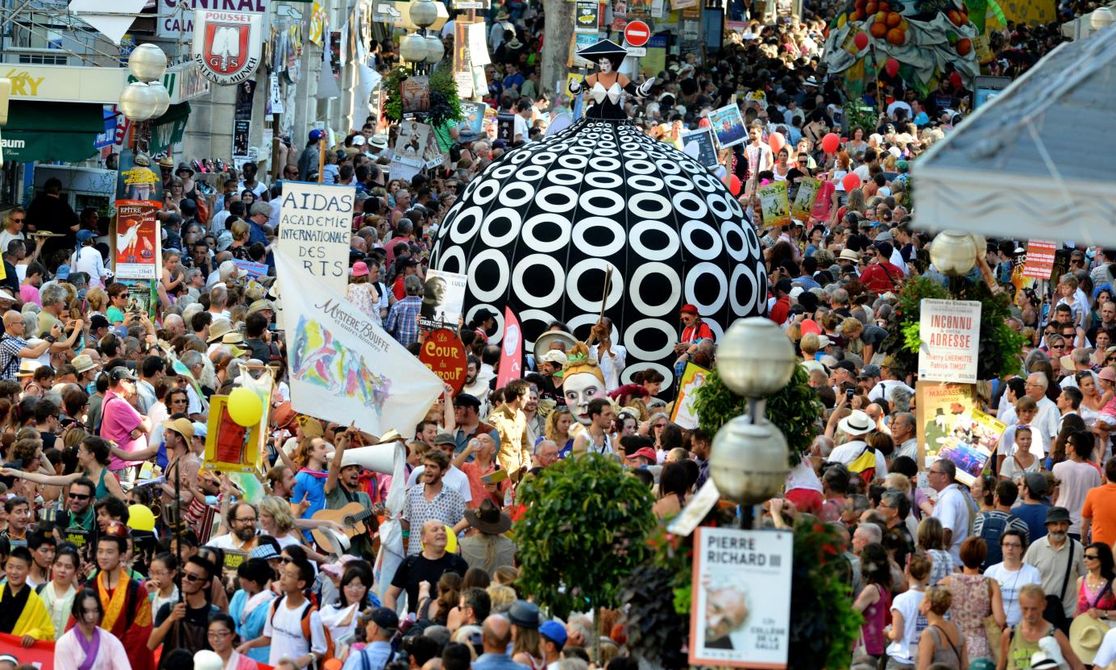 « Franchement Avignon c’est un peu la foire aux cochons »