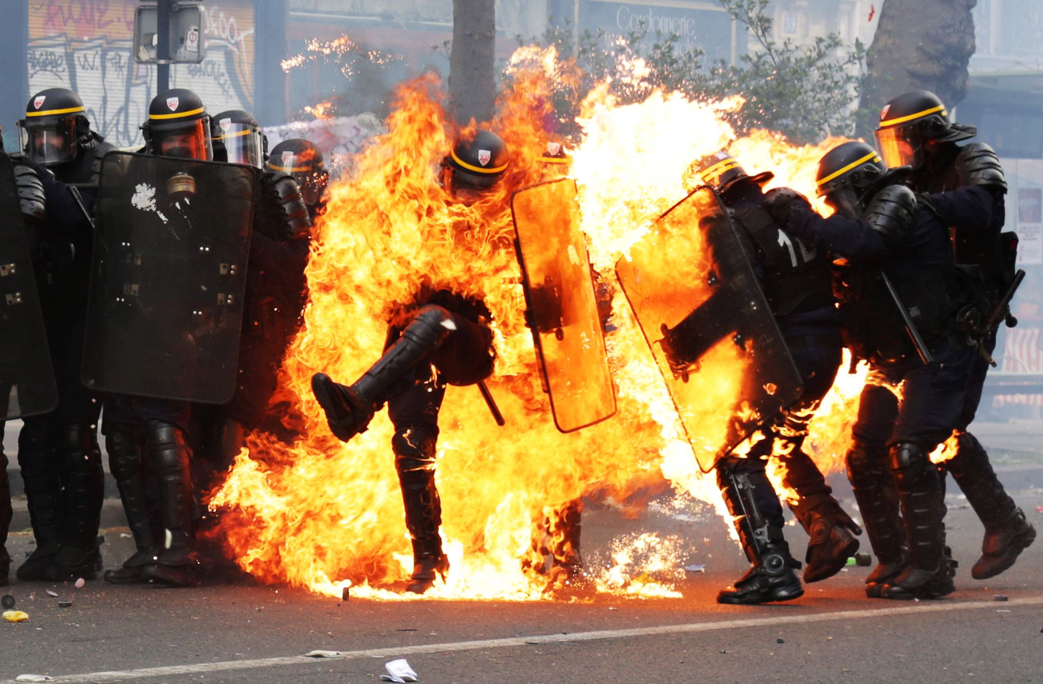 “Quelle révolution s’est passée de la confrontation ?!?…” (Teemour, Pas mieux demain) / Playlist 7h-10h