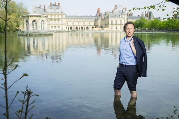 « Cette nuit j’ai fait un rêve hyper chelou avec Stephane Bern et Hitler dedans »