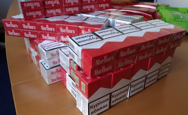 « Je sais pas comment on dit cancer des poumons en Moldave mais c’est pas cher le paquet ! »