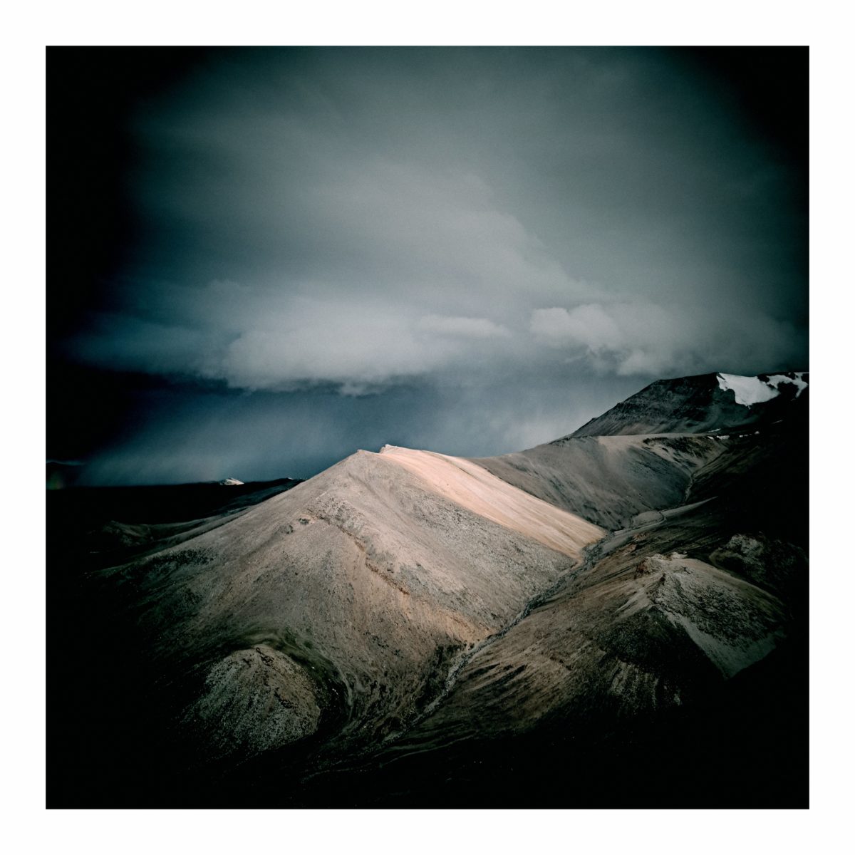 « Je crame mes nuits sous ivresse, perché sur mon Everest.. » (Cinquième Kolonne, Nuits sans ivresse) / Playlist 7h-10h